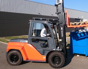 K.B.O vous présente sa cabine pour le nouveau TOYOTA 8FD 60-80N