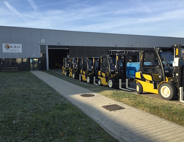 K.B.O livre 50 cabines pour chariot Yale
